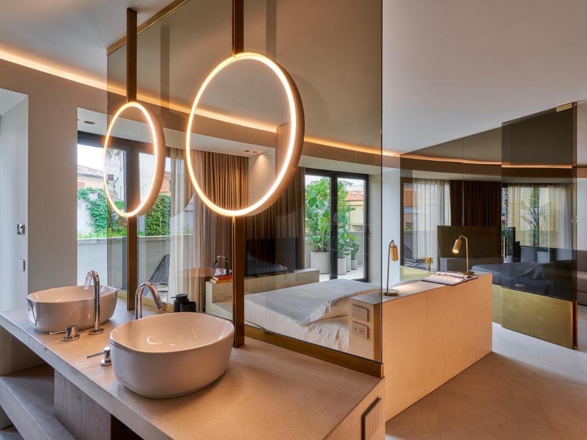 Le Residenze By Victoria Palace กัตตอลิกา ภายนอก รูปภาพ