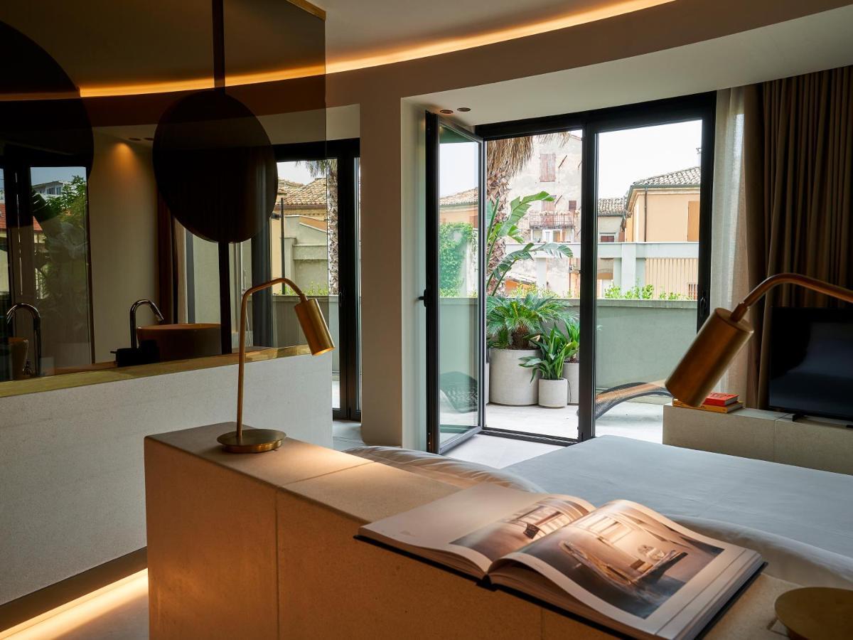 Le Residenze By Victoria Palace กัตตอลิกา ภายนอก รูปภาพ